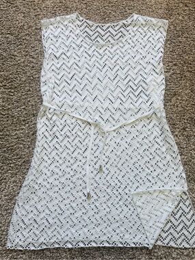 WHITE 👙 PULL-OVER SWIMSUIT👙 COVER-UP ONE SIZE  🌟EUC🌟